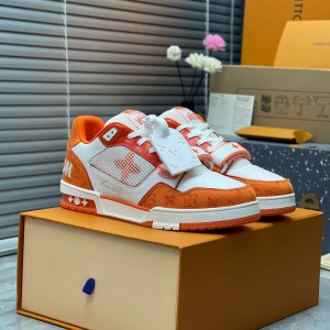 「#135」LOUIS VUITTON Trainer