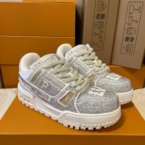 「#141」LOUIS VUITTON Trainer diamond