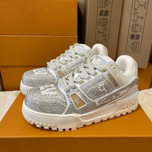 「#141」LOUIS VUITTON Trainer diamond