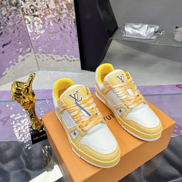 「#215」LOUIS VUITTON Trainer