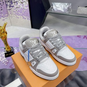 「#221」LOUIS VUITTON Trainer