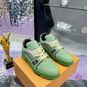 「#235」LOUIS VUITTON Trainer