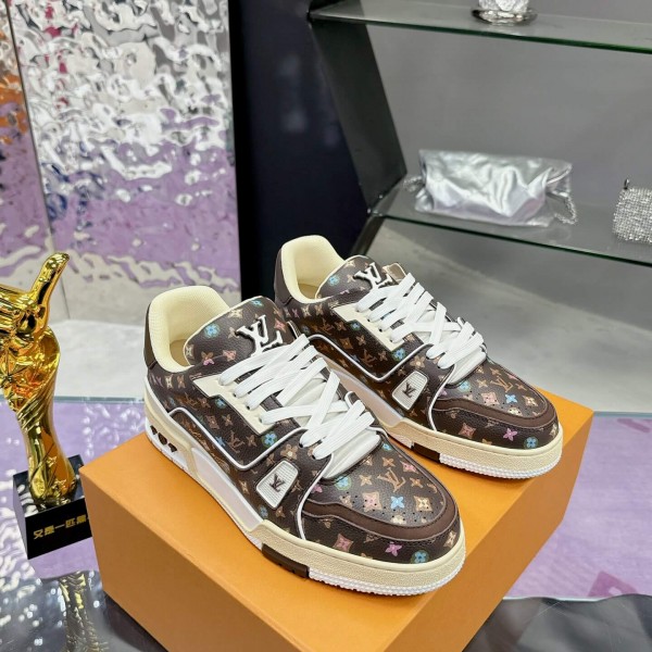 「#236」LOUIS VUITTON Trainer