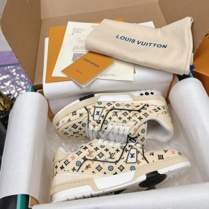 「#237」LOUIS VUITTON Trainer