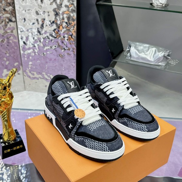 「#242」LOUIS VUITTON Trainer