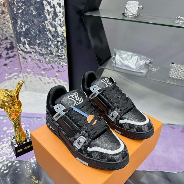 「#111」LOUIS VUITTON Trainer