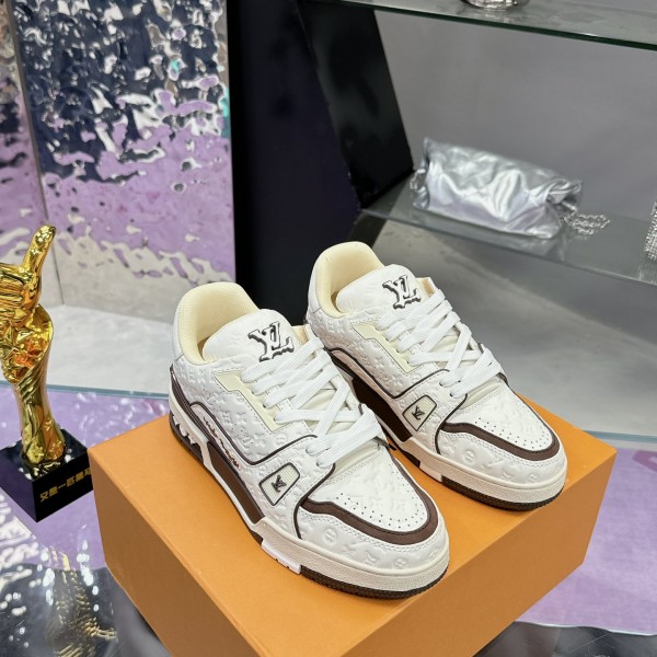 「#118 」LOUIS VUITTON Trainer