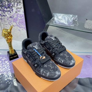 「#259 」LOUIS VUITTON Trainer