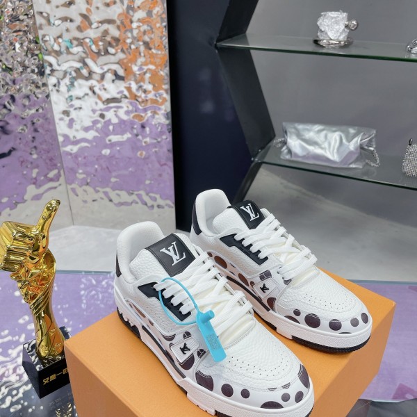 「#265 」LOUIS VUITTON Trainer