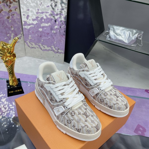 「#271 」LOUIS VUITTON Trainer