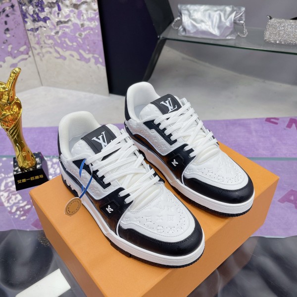 「#275 」LOUIS VUITTON Trainer