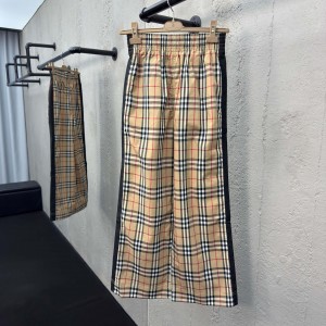 「#6084」  Burberry pants