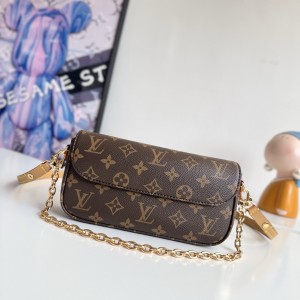 「#11625」Louis Vuitton bags; 