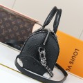 「#11669」Louis Vuitton bags