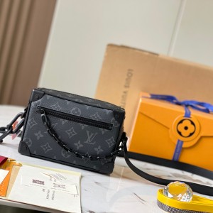 「#11680」Louis Vuitton bags