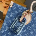 「#11682」Louis Vuitton bags