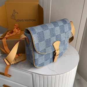 「#11683」Louis Vuitton bags