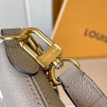 「#11693」Louis Vuitton bags