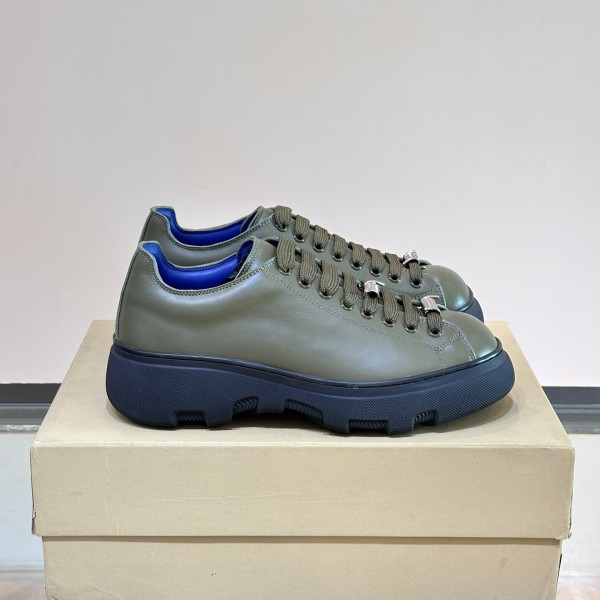 「#15031」Burberry shoes