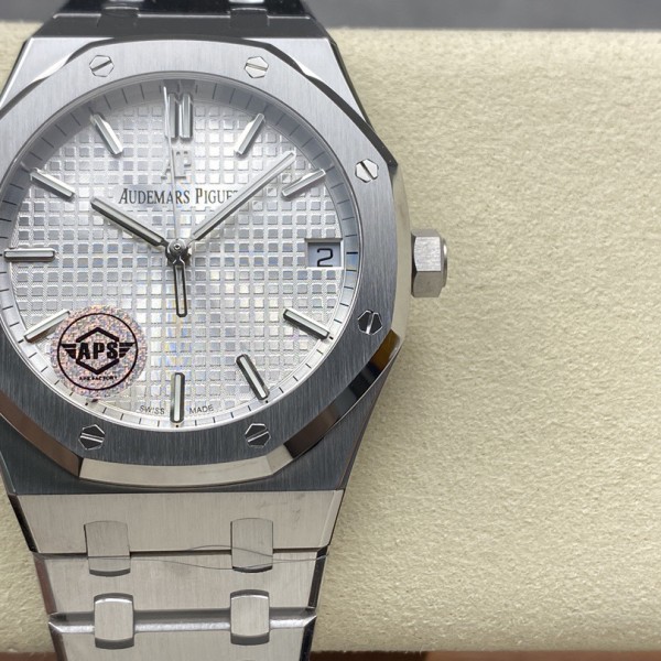 「#17514」AP watches