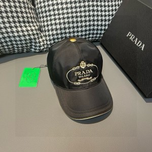 「#17212」Prada Hat