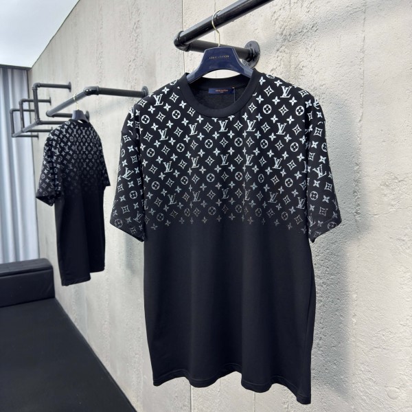 「#1324」Louis Vuitton T-shirt