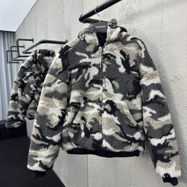 「#1702」Balenciaga jacket; fleece jacket