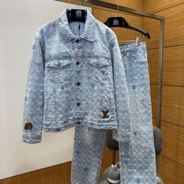 「#70」Louis Vuitton Clothing Set