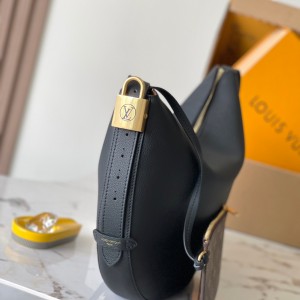 「#20014」Louis Vuitton Bags; Chip M14417 ( 6 x 5 x 32cm