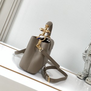 「#20022」Louis Vuitton Bags; Chip M23943 ( 21 x 14 x 8cm