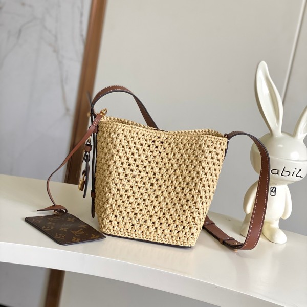 「#20033」Louis Vuitton Bags; Chip  M14217(16 x 18 x 12cm