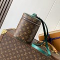 「#20058」Louis Vuitton Bags; Chip M12667 (18 x 14.5 x 24 cm