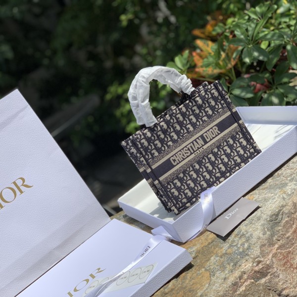 「#22506」Dior Bags  (26.5x21x14cm