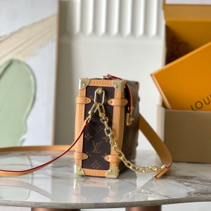 「#20079」Louis Vuitton Bags; Chip M14513 ( 20 x 10 x 30 cm