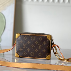 「#20083」Louis Vuitton Bags; Chip M68906 ( 18.5 x 13 x 8cm