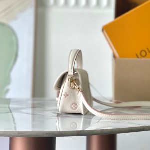 「#20095」Louis Vuitton Bags; Chip  M41362 ( 19 x 11 x 6 cm