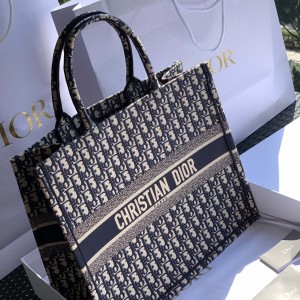 「#22538」Dior Bags  (41.5x35x18cm