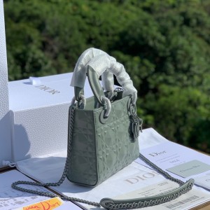 「#22546」Dior Bags  (17×15×7cm