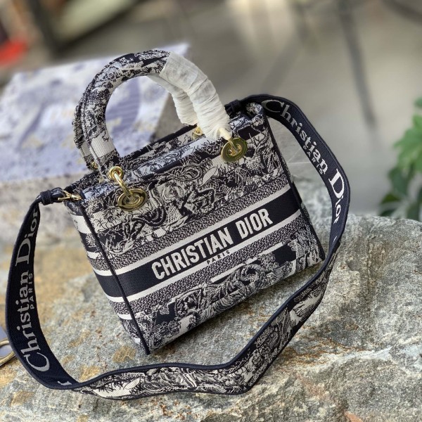 「#22596」Dior Bags  (24x20x11cm