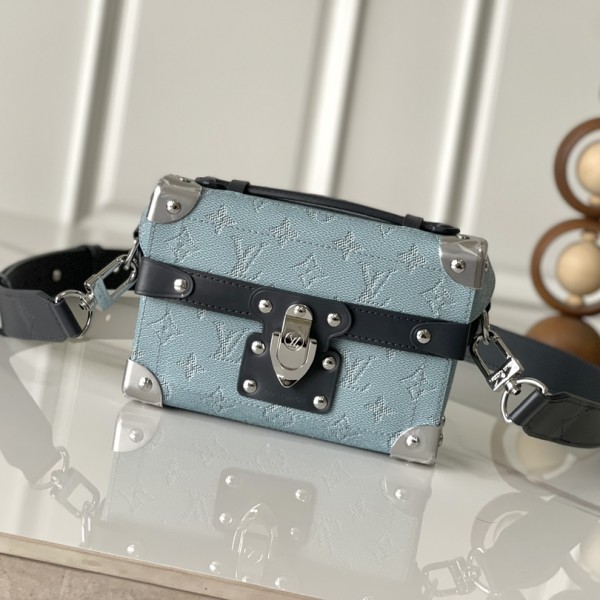 「#20164」Louis Vuitton Bags; Chip M15035 ( 19 x 15 x 7 cm