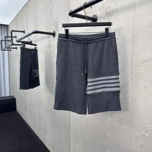 「#3057」THOM BRKWNE shorts