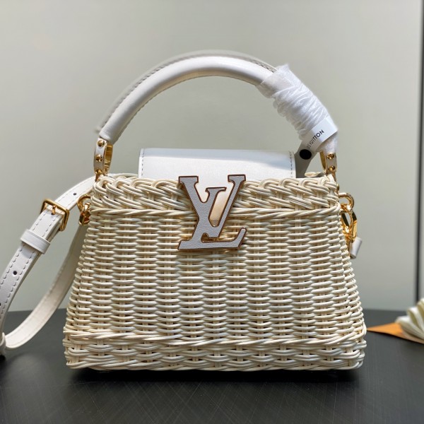 「#20215」Louis Vuitton Bags; M26005  (21 ×8 × 14 cm