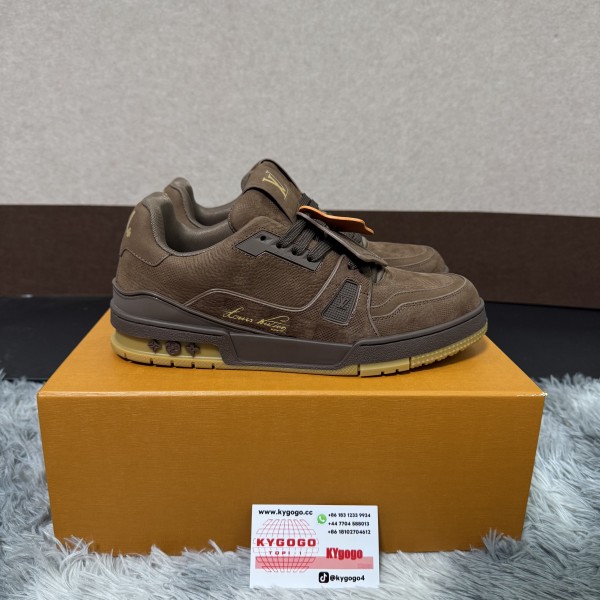 「#105」LOUIS VUITTON Trainer