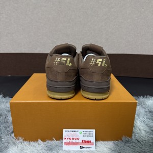 「#105」LOUIS VUITTON Trainer 