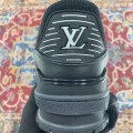 「#107」LOUIS VUITTON Trainer