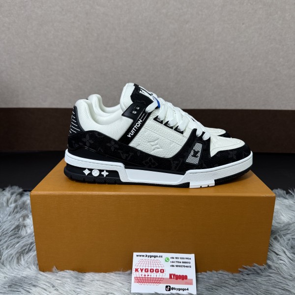 「#104」LOUIS VUITTON Trainer