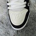 「#104」LOUIS VUITTON Trainer