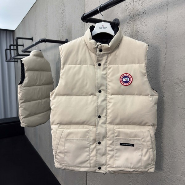 「#4600」Canada goose jacket；down/puff jacket