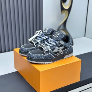 「#370」LOUIS VUITTON Trainer